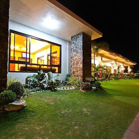 La Suena Brisa Beach Resort And Events Place Batangas Bagian luar foto