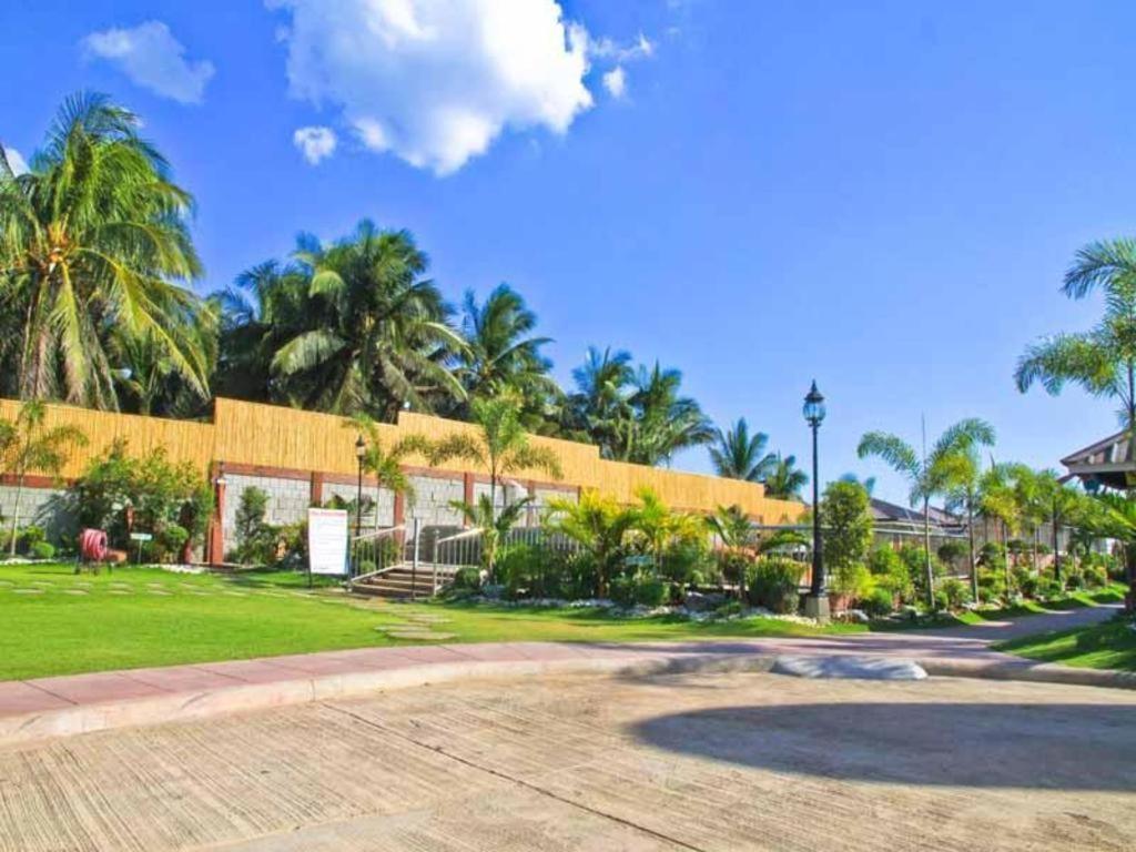 La Suena Brisa Beach Resort And Events Place Batangas Bagian luar foto